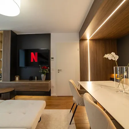 Lägenhetshotell Storyland