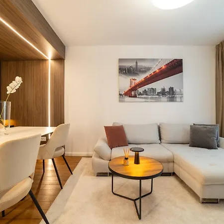 Lägenhetshotell Storyland