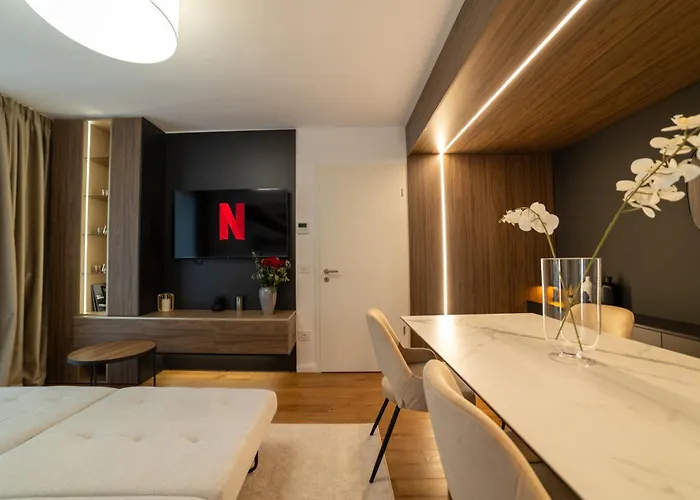 アパートホテル Storyland