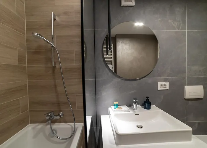 Storyland アパートホテル 4*