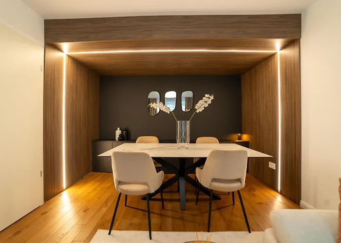 Storyland アパートホテル 4*