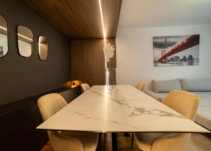 Lägenhetshotell Storyland Braşov