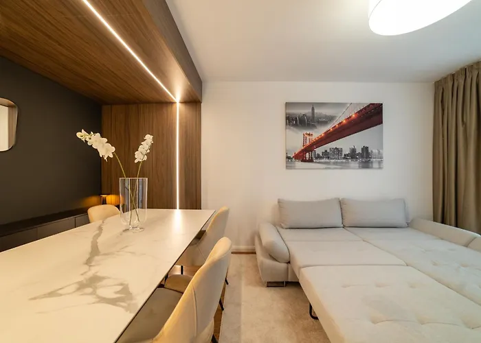 Storyland アパートホテル ブラショフ